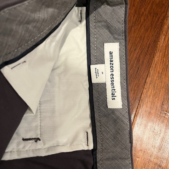 Men’s dark gray shorts, 31, NWT - Picture 3 of 3